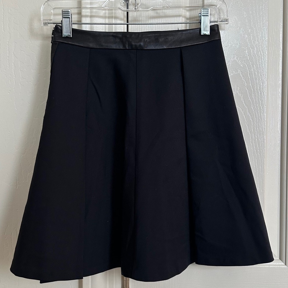NWT Alice + Olivia‎ Black A-Line Mini Skirt with Lamb Leather Waistband - Size 0